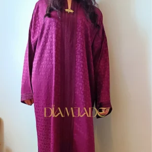 Caftan Makhzani mauve foncé en Brocart Satiné