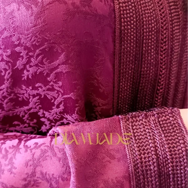 Caftan Makhzani mauve foncé en Brocart Satiné – Image 3