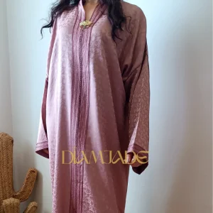 Caftan Makhzani rose bébé en Brocart Satiné