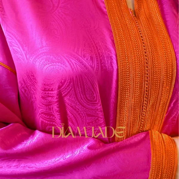 Caftan Makhzani rose orange en Brocart Satiné – Image 3
