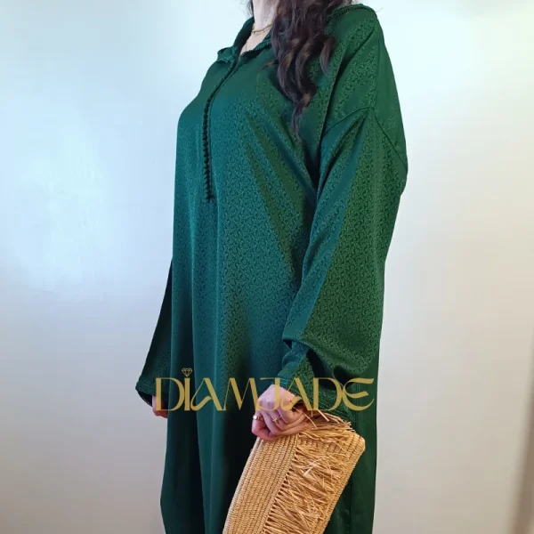 Djellaba verte tissu jacquard, coupe makhzania – Image 2