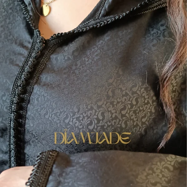 Djellaba noire tissu jacquard, coupe makhzania – Image 4