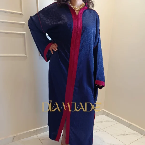Caftan Makhzani bleu bordeau en Brocart Satiné – Image 2