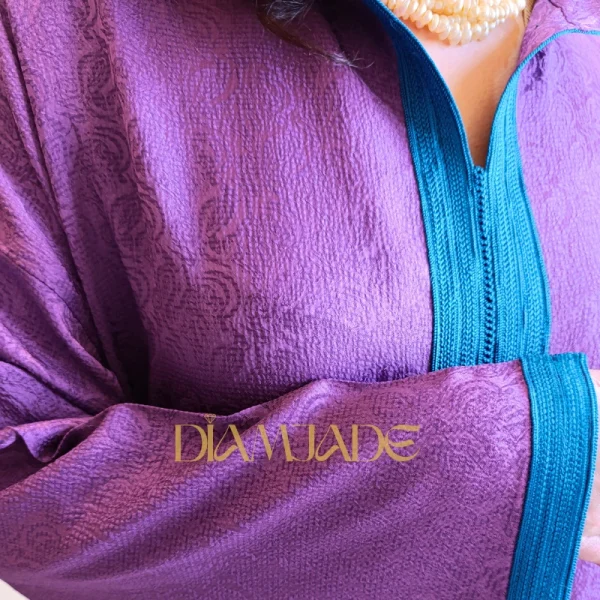 Caftan Makhzani mouve turquoise en Brocart Satiné – Image 3