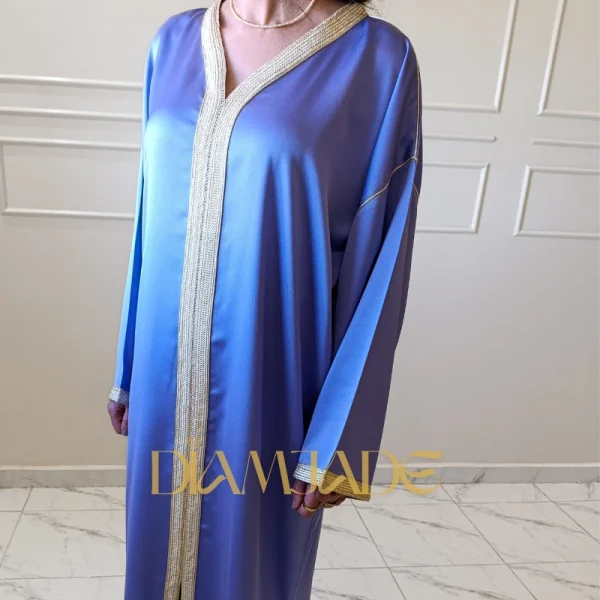 Caftan marocain en drap de soie fluide – vue complète
