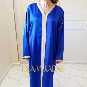 Caftan marocain en drap de soie fluide – vue complète